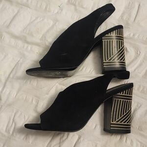 Pelle Moda Black/Cream Heels w/ Geometric Design Mules Suwde Leather Chunky Heel